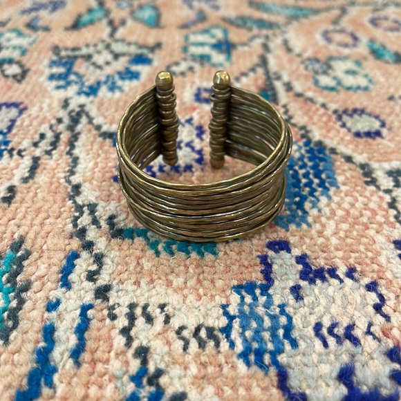 Gold cuff - Picture 2 of 2